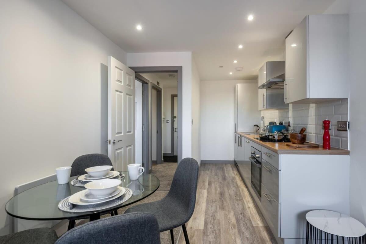Contemporary 1 Bedroom Apartment In Central Hull Kingston upon Hull Bagian luar foto