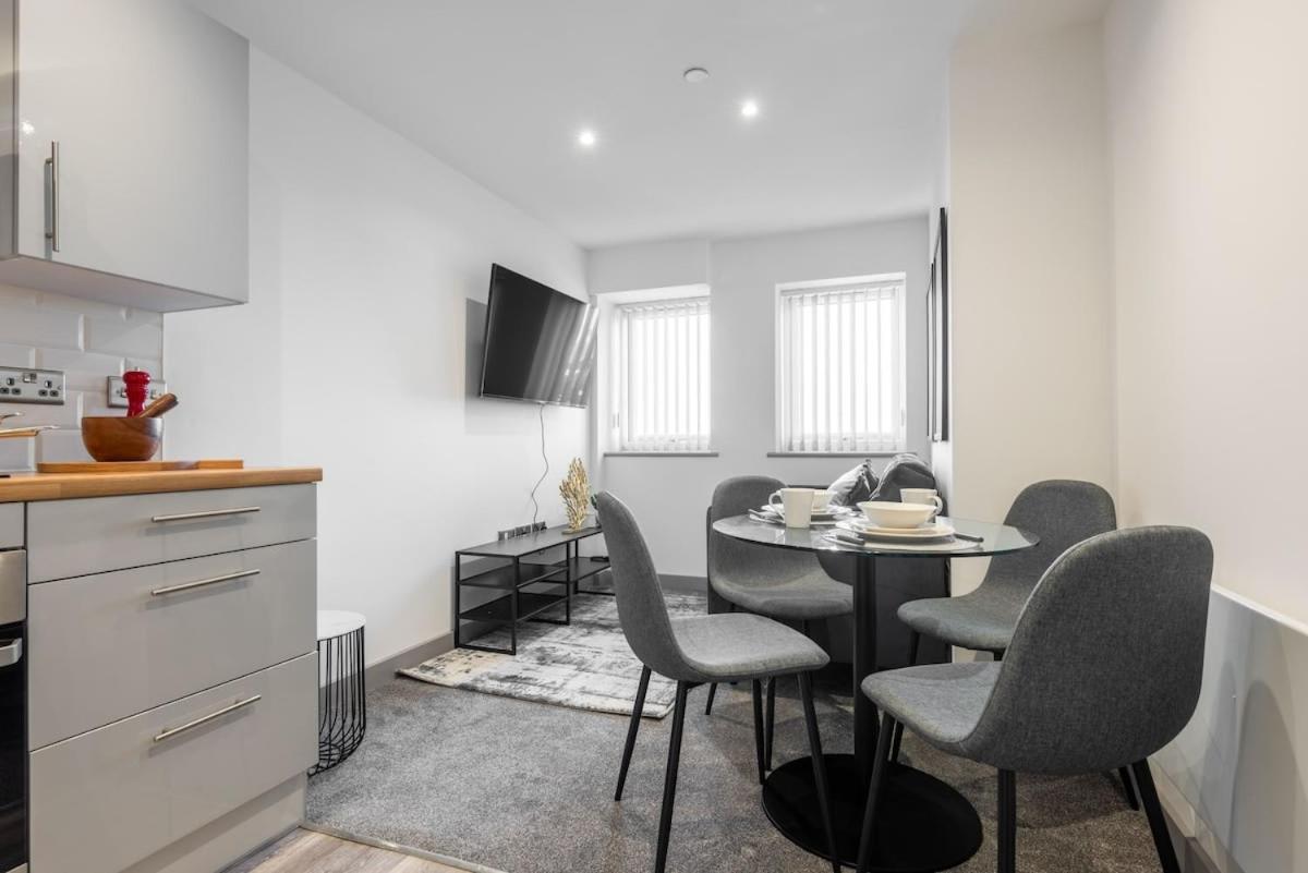 Contemporary 1 Bedroom Apartment In Central Hull Kingston upon Hull Bagian luar foto